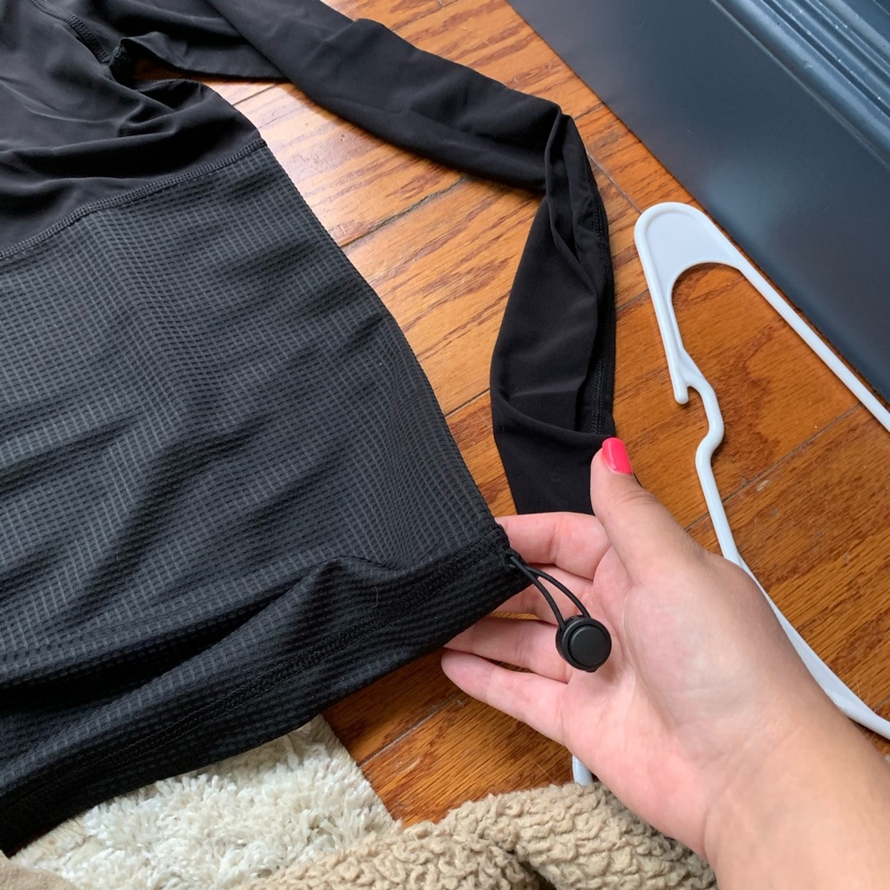 Workout top - Picture 4 of 6
